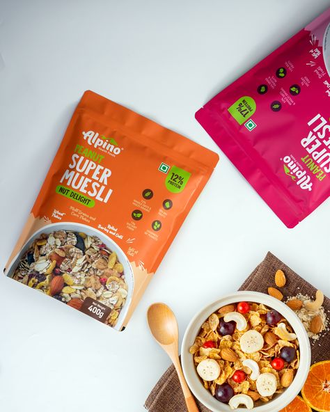 Give your healthy food an eye catching packaging look. Granola Brands, Avocado Burger, Ads Creative Advertising Ideas, Packaging Template Design, Frosted Windows, Pouch Packaging, Packaging Template, Simple Logo Design, Simple Logo