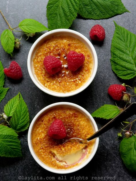 Fruit Creme Brulee, Raspberry Creme Brulee, Crème Brûlée Recipe, Strawberry Rhubarb Sauce, Passion Fruit Mousse, Classic French Desserts, Shrimp Salad Recipes, Creme Brulee Recipe, Brulee Recipe