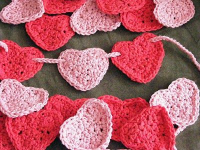 Crocheted Heart Garland Crochet Heart Garland, Valentine Display, Hand Stiching, Handmade Flowers Tutorial, Crocheted Hearts, Crocheted Heart, Crochet Valentines, Crochet Valentine Patterns, Holiday Crochet Patterns