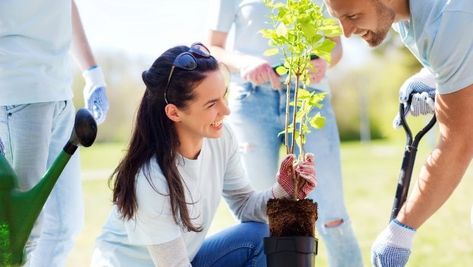 17 Ways to Give Back According to Your Strengths Letter For Love, Helping Environment, Helping The Environment, About Happiness, Volunteer Opportunities, Help The Environment, New Friendship, People Photos, Psychology Today