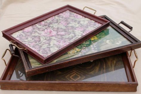 collection of wood frame trays, antique vintage glass topped serving tray lot Picture Frame Tray Diy, Diy Wood Picture Frames, Diy Wood Picture, Cadre Photo Diy, Picture Frame Projects, Picture Frame Tray, Diy Serving Tray, Picture Frame Crafts, Wooden Trays