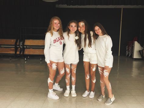 #friends #bestfriends #spirtweek #school #whiteout White Out School Spirit, White Spirit Day, White Out Outfits Spirit Week, White Out Spirit Week, White Costumes Ideas, Meme/vine Day Spirit Week Outfits, Meme Spirit Day Outfits, Spirit Day, Homecoming Spirit Week