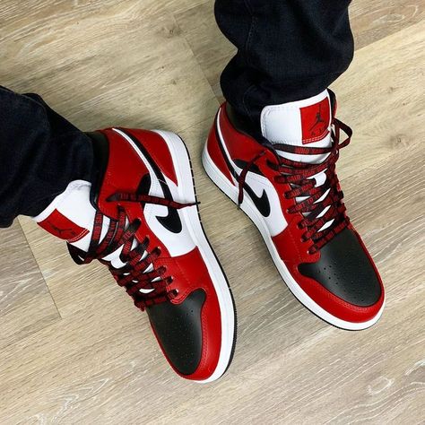 Red And Black Outfits Men, Red Outfits Men, Red Jordan 1 Outfit, Chicago Air Jordan 1, Red Outfit Men, Red Shoes Men, Air Jordan 1 Gym Red, Air Jordan 1 Mid Red, Air Jordan 1 Mid Chicago