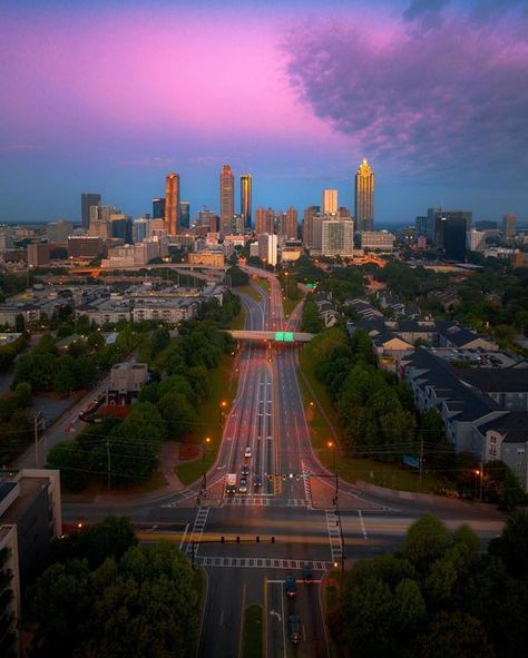 Well Carvalho on Instagram: "Pink skies & empty streets everyone’s dream!" Pink Skyline, Mother Tattoos For Children, Atlanta Skyline, Pink Skies, Mother Tattoos, Dream Living, Modern City, City Photography, Animal Skulls