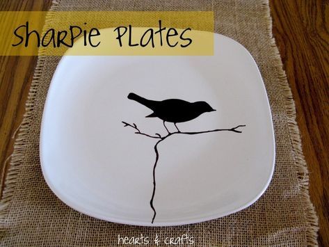 Diy Plates, Sharpie Ideas, Sharpie Plates, Oil Based Sharpie, Easy Upcycle, Porcelain Pens, Diy Sharpie Mug, Pebeo Porcelaine 150, Sharpie Paint Pens