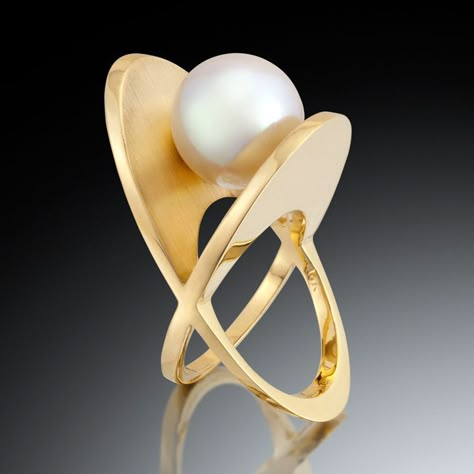 Green Tourmaline Ring, Classical Elements, Fine Art Jewelry, Sea Pearl, Gold Plated Rings, Contemporary Jewellery, Contemporary Jewelry, Art Jewelry, White Pearl