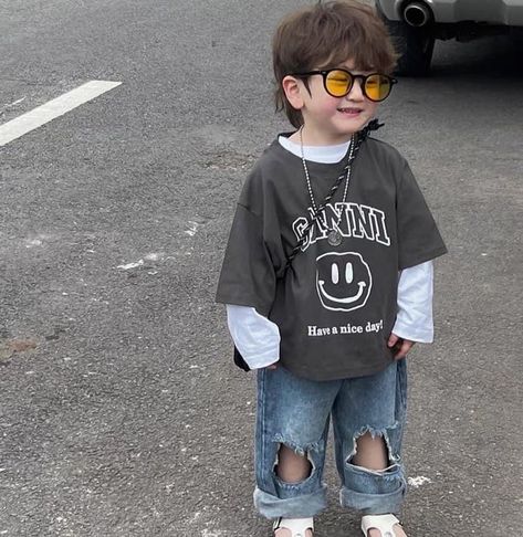 Spring Outfits Japan, Street Style Boy, Vintage Baby Boys, Toddler Boy Fashion, Guys Clothing Styles, Kids Fashion Clothes, Baby Boy Fashion