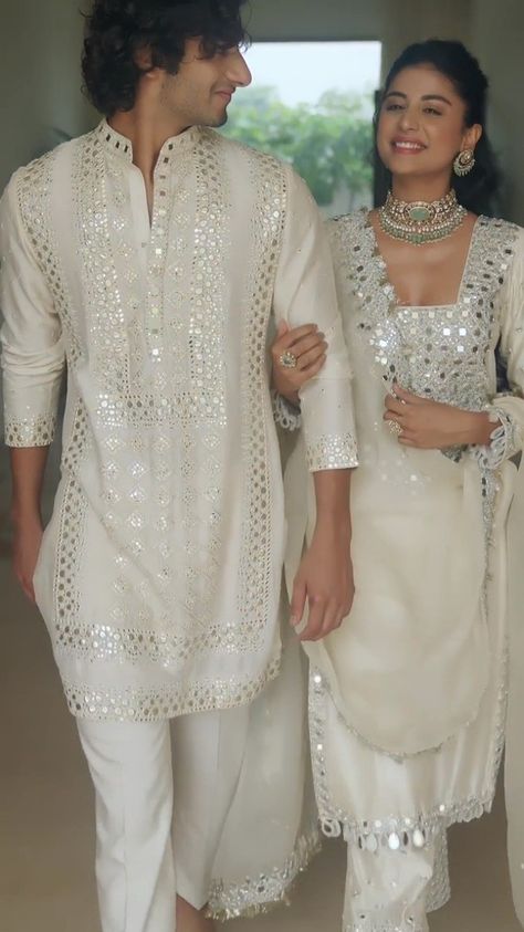 Traditional Indian Mens Clothing, Wedding Matching Outfits, India Fashion Men, Man Dress Design, Indian Wedding Clothes For Men, Wedding Kurta For Men, Indian Groom Wear, Wedding Dresses Men Indian, Wedding Outfit Men