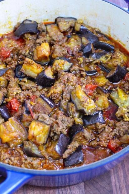 Chinese Eggplant With Ground Beef, Eggplant Ground Beef Casserole, Armenian Eggplant Recipes, Eggplant Recipes With Ground Beef, Eggplant Turkey Recipes, Eggplant With Minced Beef, Ground Turkey Eggplant Recipes, Beef With Eggplant, Skillet Eggplant Parmesan