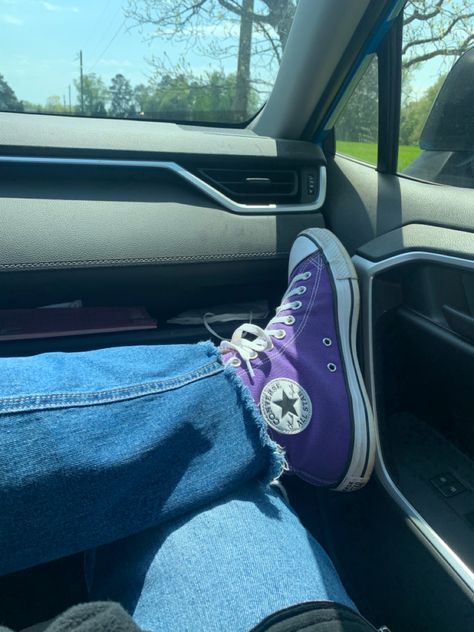 Purple Converse Aesthetic, Violet Converse, All Star Aesthetic, Converse Girls, Converse Aesthetic, Purple Converse, All Star Shoes, Girls Converse, Aesthetic Things