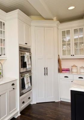 30 Classy Pantry Door Ideas to Make Your Kitchen Cool | ARA HOME Kitchen Corner Pantry, Corner Pantry Ideas, Corner Pantry Cabinet, Corner Kitchen Pantry, Pantry Layout, Corner Pantry, Fancy Kitchens, Kitchen Pantry Storage, Pantry Ideas