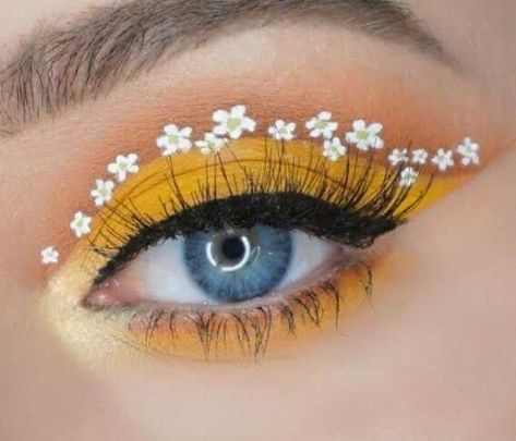 save and follow💌 Pretty Eye Makeup, Cute Eye Makeup, Eye Makeup Pictures, Makijaż Smokey Eye, Eye Makeup Designs, Dope Makeup, Stunning Makeup, Fancy Makeup, Makeup Eye Looks