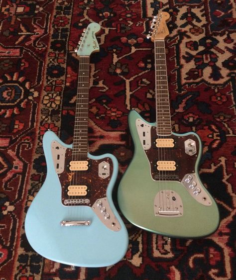 Kurt Cobain Fender Jaguar Jaguar Guitar Aesthetic, Fender Jaguar Aesthetic, Kurt Cobain Guitar, Jaguar Fender, Kurt Cobain Jaguar, Squier Jaguar, Fender Mustang Guitar, Jaguar Guitar, Guitar Images