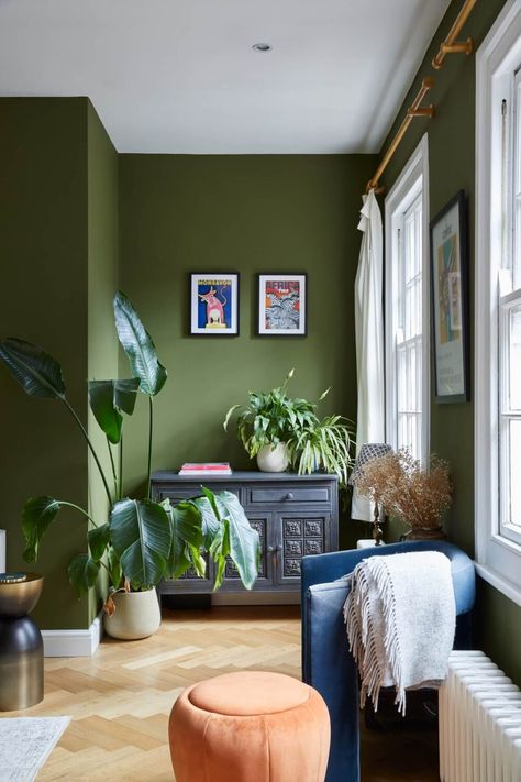 Modern Green Living Room, Olive Living Rooms, Olive Green Bedrooms, Green Walls Living Room, Room Wall Colors, Living Room Themes, Green Walls, Family Room Decorating, Living Room On A Budget