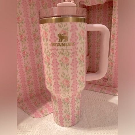 40 oz Stanley loveshackfancy quencher tumbler Light Pink Stanley, Pink Stanley, Stanley Pink, House Things, Cute Cups, Coffee And Tea Accessories, Pink Velvet, Original Gift, Drinkware