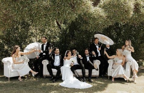 Wedding Group Photos, Wedding Picture Poses, Wedding Photography Styles, Bridal Party Photos, Wedding Photos Poses, Wedding Party Photos, Wedding Mood, Italian Wedding, Dreamy Wedding