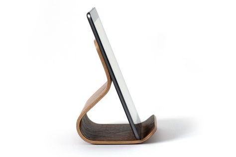 Ciseal's Ray bent plywood iPad and tablet stand Bent Plywood, Plywood Chair, Cook Book Stand, Support Ipad, Ipad Holder, Charles Ray, Ipad Stand, Charles & Ray Eames, Book Holders