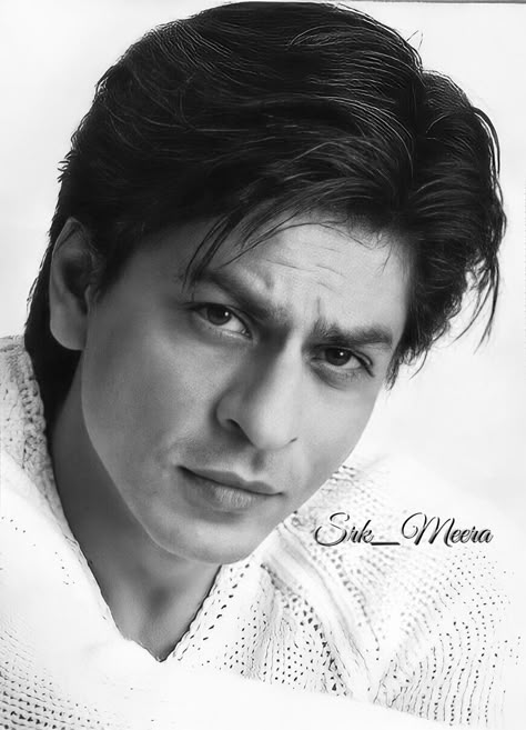 Famous Actor Portrait Photography, Charcoal Potrait Sketch, Shahrukh Khan Pencil Sketch, Potrait Refrences Celebrity, Srk Sketch Pencil, Shahrukh Khan Black And White, Sharukhan Drawing, Sharukhan Images, Portrait Reference For Artists Black And White