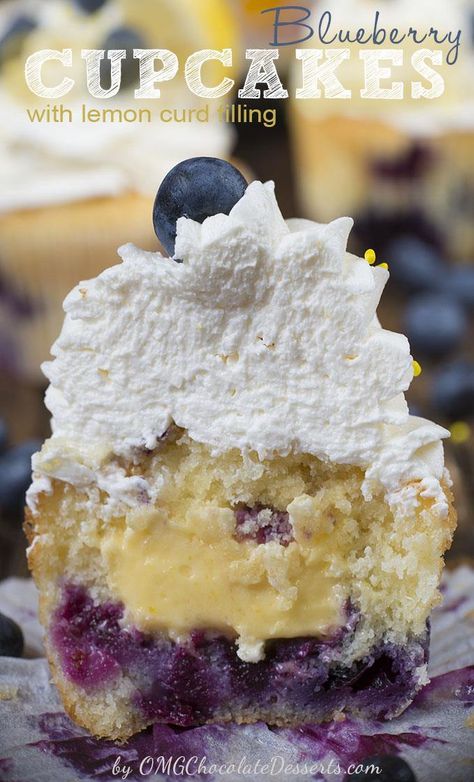 Blueberry Cupcakes with Lemon Curd Filling | Summer Cupcakes Curd Filling, Blueberry Cupcakes, Lemon Curd Filling, Cupcake Flavors, Wedding Dessert, Blueberry Cake, Chocolate Dessert Recipes, Chocolate Dessert, Yummy Cupcakes