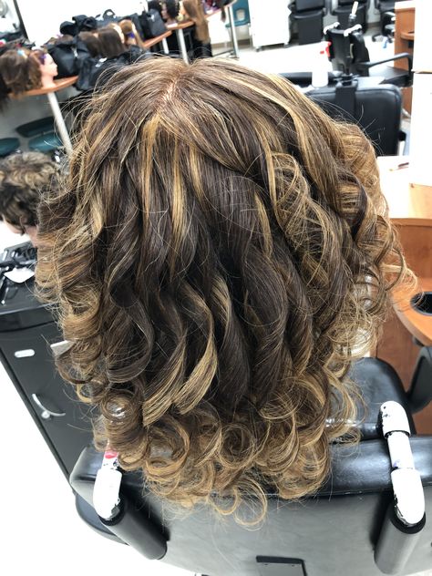 Thermal curling Thermal Curl Finish, Thermal Styles Hair, Thermal Hairstyles, Thermal Curls, Cable Curls, Iron Curls, Hair Portfolio, Texture Hair, Flat Iron Curls