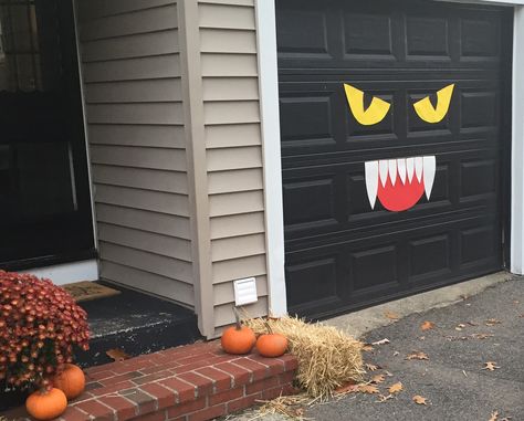 Halloween monster garage door Monster Garage Door, Monster Garage, Halloween Monster, Halloween 2024, Funny Halloween Costumes, Hocus Pocus, Garage Door, Funny Halloween, Halloween Funny