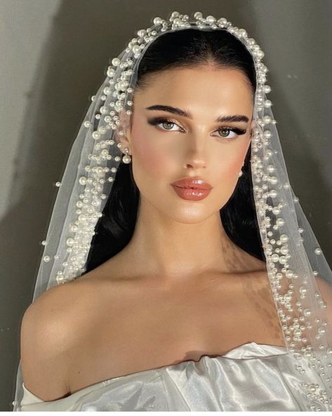 Bridal Veils And Headpieces, Wedding Dress Sketches, White Wedding Theme, Bridal Hair Inspiration, All White Wedding, Wedding Makeup Looks, Hair Up Styles, Dress Sketches, Bridal Photos