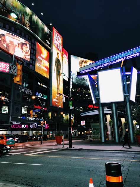 Downtown Toronto Aesthetic, Dundas Square Toronto, Canada Downtown, Toronto Aesthetic, Toronto Nightlife, Student Exchange, City Core, Rich Aesthetic, Exchange Student