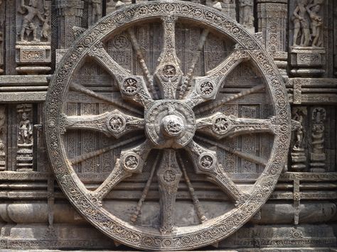 Chariot Wheel, Konark Sun Temple, Sun Temple, Rath Yatra, Amazing India, Wheel Art, Buddhist Traditions, Temple Architecture, Asian History