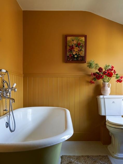 Yeabridge Green, Funky Bathroom, Bold Kitchen, Victorian Bathroom, Cottage Bathroom, Yellow Bathrooms, Upstairs Bathrooms, Bathroom Inspiration Decor, Victorian Home