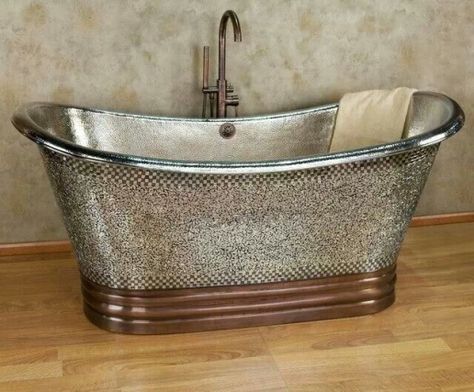 Petite enough for even the smallest bathrooms, this gorgeous copper double-slipper tub features a deep interior that is perfect for… Soaker Bathtub, Slipper Bathtub, Air Tub, Slipper Bath, Copper Tub, Slipper Tubs, Copper Bathtubs, Freestanding Tub Faucet, Japanese Soaking Tubs