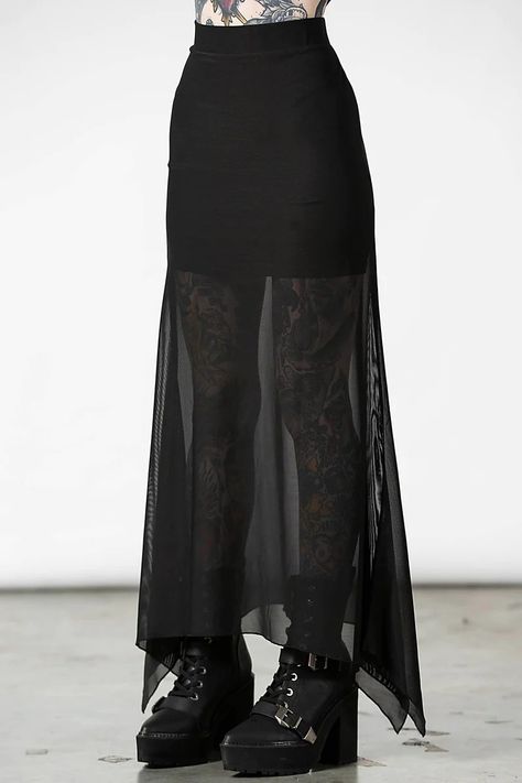 Embrace Your Dark Side, Mesh Maxi Skirt, Maxi Rok, Estilo Hippie, Hanky Hem, Gala Dresses, Mesh Overlay, Mode Inspo, Star Sign