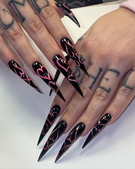 Birthday Nails Stilleto, Gothic Valentines Nails, Long Sharp Nails, Vampire Nails, Acrylic Nails Stiletto, Stilleto Nails Designs, Long Stiletto Nails, Sharp Nails, Punk Nails