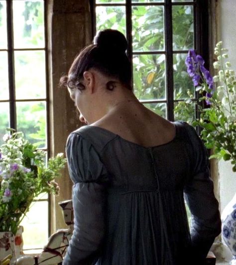 Sally Hawkins as Anne Elliot in Persuasion (2007). Persuasion 2007, 2007 Aesthetic, Anne Elliot, Sally Hawkins, Jane Austen Movies, Little Dorrit, Persuasion Jane Austen, Romantic Fiction, Jane Austen Novels