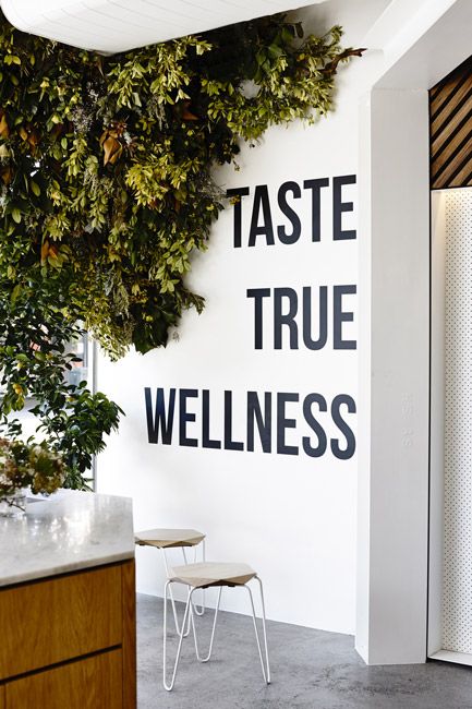 Greene St Juice Co, Prahran | Travis Walton Architecture & Interior Design Juice Bar Interior, Juice Bar Design, Healthy Cafe, Smoothie Shop, Health Bar, Healthy Restaurant, Smoothie Bar, Gym Interior, Diy Event