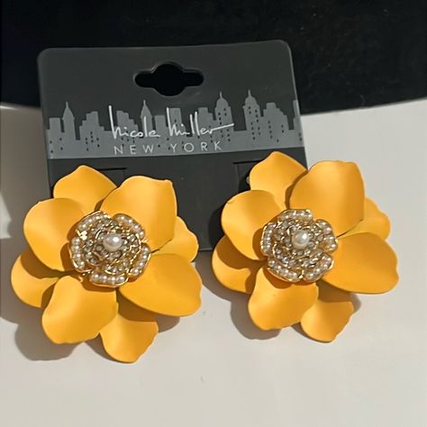 Beautiful, Large Golden Yellow Flowers Faux Pearl Center’s Post Style New R222 Yellow Flower, Nicole Miller, Golden Yellow, Yellow Flowers, Faux Pearl, New Color, Jewelry Earrings, Women Jewelry, Yellow