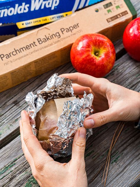 Campfire Apples Foil Packets, Camping Baked Apples, Campfire Roasted Apples, Fire Roasted Apples, Campfire Baked Apples, Apple Campfire Desserts, Dessert For Camping, Campfire Apples, Campfire Apple Crisp