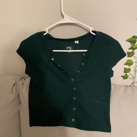 dark green crop top Dark Green Crop Top, Dark Green Shirt, Tøp Aesthetic, Strapless Crop Top, Green Crop Top, Cotton Crop Top, Green Shirt, Green Tops, Crop Shirt