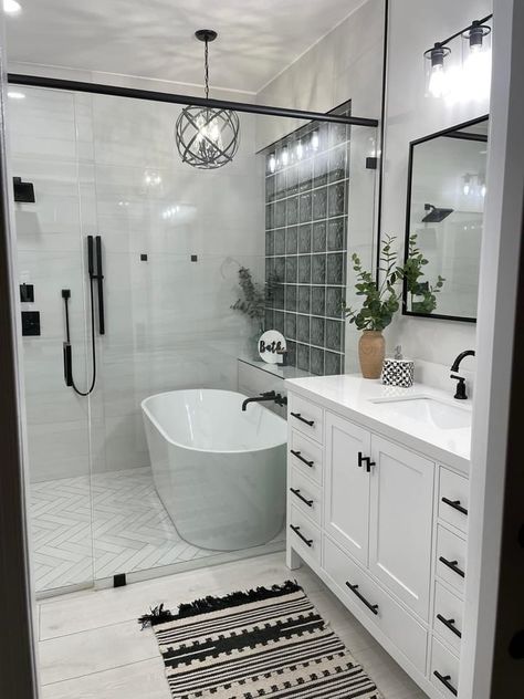 Small Master Bath, Wet Room Bathroom, New Bathroom Designs, Full Bathroom Remodel, Bathroom Tub Shower, Bathroom Redesign, Bathroom Remodel Designs, Bathroom Remodel Shower, Bathroom Inspiration Decor