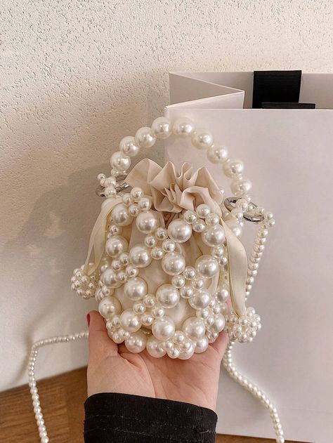 1 Pieza Bolso De Cubo Pequeño Con Cuentas De Imitación De Perlas Para Niñas Con Forro Independiente Y Cierre De Cordón, Elegante Bolso Cruzado Para Primavera, Verano, Regalo O Accesorios De Uso DiarioHe descubierto los artículos más increíbles en SHEIN.com, ¡ve y echa un vistazo! Black Friday Pink, Small Bucket Bag, Hand Beaded Bag, Diy Bag Designs, Small Buckets, Hairstyles For Layered Hair, Pearl Bag, Novelty Bags, Handmade Jewelry Diy