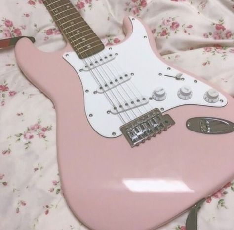 Pink Electric Guitar, Pink Guitar, Pink Grunge, Electric Guitar Design, Guitar Obsession, Soft Pink Theme, Cool Electric Guitars, Beautiful Guitars, Music Aesthetic