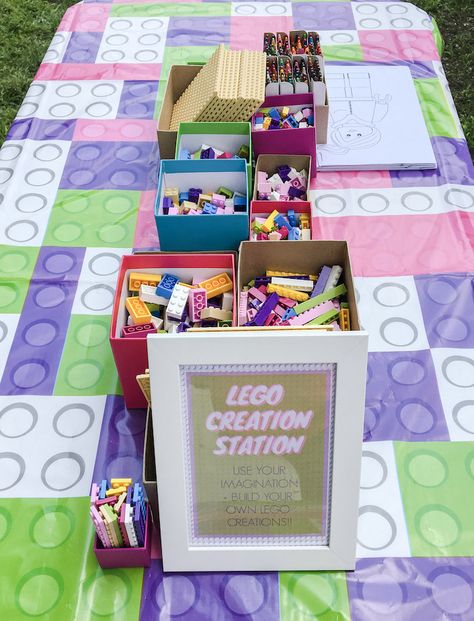 Lego Girls Birthday Party, Girls Lego Party, Lego Themed Cake, Block Decorations, Lego Friends Birthday Party, Lego Party Decorations, Cake Lego, Lego Friends Birthday, Lego Friends Party