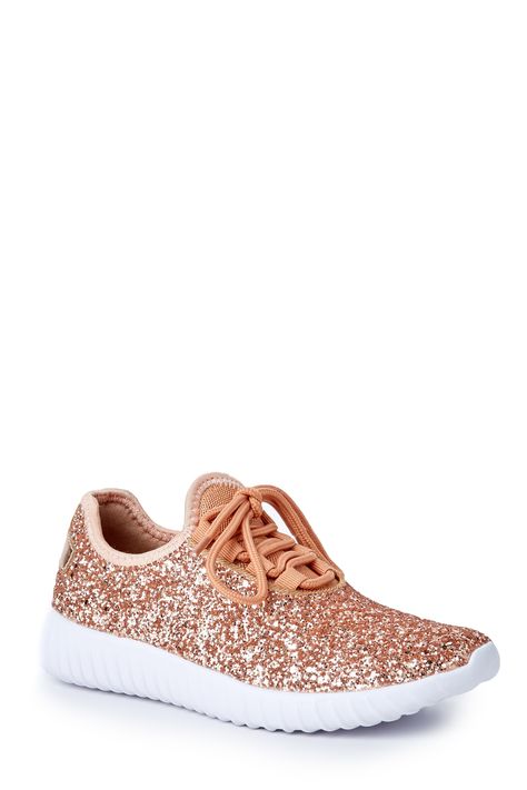 Fun Rose Gold Sneakers #ad #rosegold #glitter 2018 Outfits, Sneak Attack, Reward Charts, Rose Gold Sneakers, Sisters Wedding, Metallic Sneakers, School Learning, Glitter Sneakers, Teacher Student