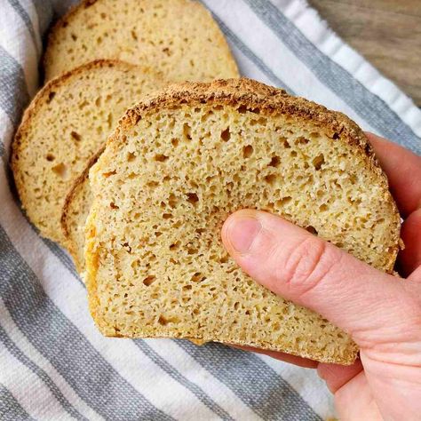 This gluten-free whole-grain millet sourdough is made on the same day, doesn't need any expensive equipment, and uses simple ingredients! Millet Bread, Gluten Free Sourdough Bread, Yeast Free Breads, Almond Flour Bread, Low Carb Backen, German Potato, German Potatoes, Gluten Free Sourdough, Gluten Free Recipes Bread