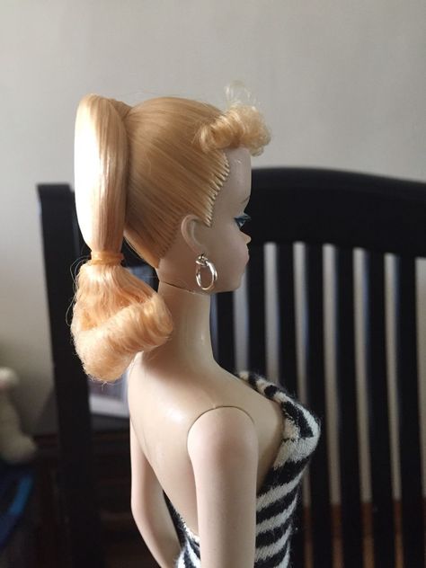 28: #1 Blonde Barbie side view, untouched face. Rubber band seems to be replaced. Barbie Side Profile, Barbie Head, Blonde Barbie, Model Inspo, Side Profile, Rubber Band, Vintage Barbie, Side View, Barbie Doll