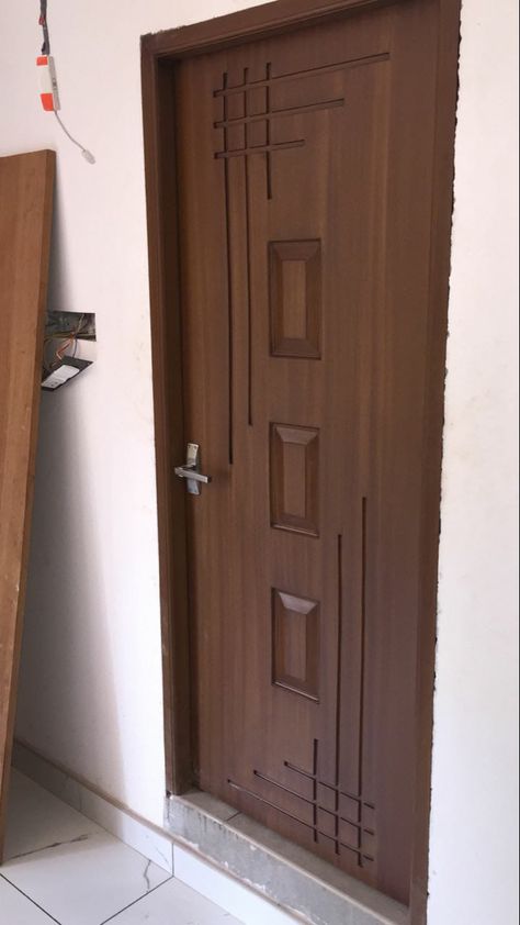 Plywood Door Designs Modern, Pakistan Bedroom, Single Main Door Designs, Ostrich Meat, Main Door Design Photos, Latest Door Designs, House Front Door Design, Modern Wooden Doors, House Main Door Design