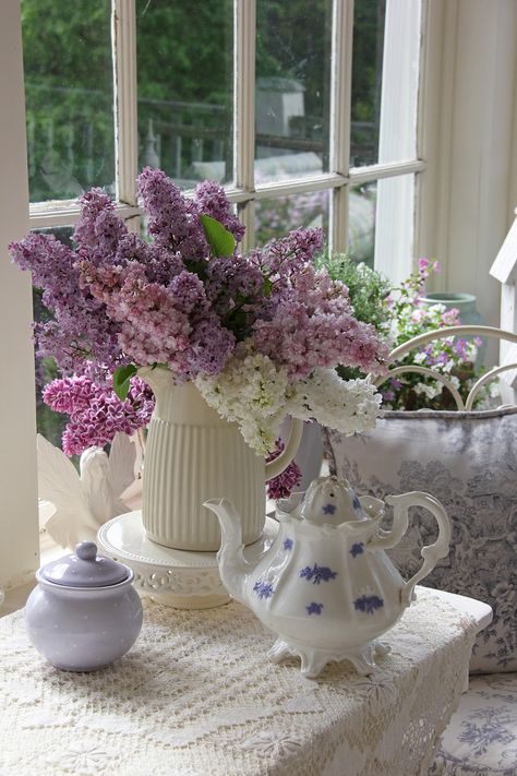 Hello everyone,                                        ... Lavender Cottage, House Gardens, Lovely Lavender, Purple Lilac, Beautiful Bouquet, Tea Table, Ikebana, Tea Pot, Pretty Flowers