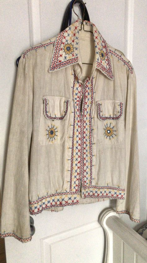 Vintage 70s Embroidered Hippie Jacket | I will never forgive myself for selling this on Depop for $50 😩 Hippie Cotton Outerwear, Fitted Hippie Denim Jacket, Hippie Embroidery, Hippie Hoodie Hippie Shop, Hippie Cotton Patchwork Denim Jacket, Spring Hippie Patchwork Denim Jacket, Forgive Myself, Hippie Jacket, Hippie Movement