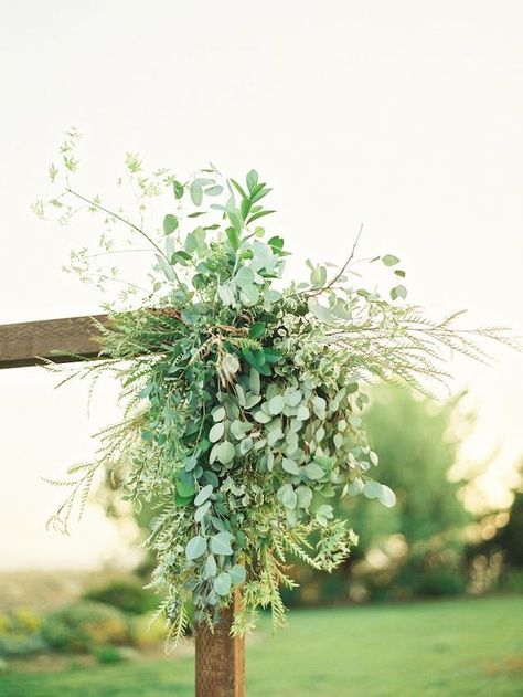 Wedding Arch Greenery, Chuppah Wedding, Arch Ideas, Nature Inspired Wedding, Wedding Arch Flowers, Wedding Arbour, Arch Flowers, Bridal Musings, Ceremony Flowers