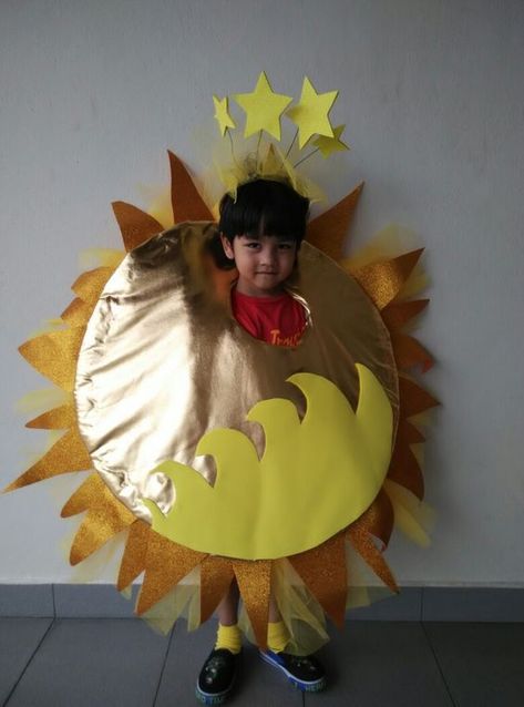 Sun costume. Sun Fancy Dress, Sun Costume For Kids, Diy Sun Costume, Sun Costume, Affordable Halloween Costumes, Fancy Dress Costumes Kids, Most Popular Halloween Costumes, Fancy Dress Competition, Popular Halloween Costumes