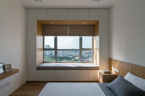 T minimal apartment - N_architecture - Interior Design - Inspiration Bay Window Design, Built In Window Seat, Minimal Apartment, Window Seat Design, Contemporary Windows, Japandi Interiors, Condo Interior Design, Condo Interior, Apartment Living Room Design